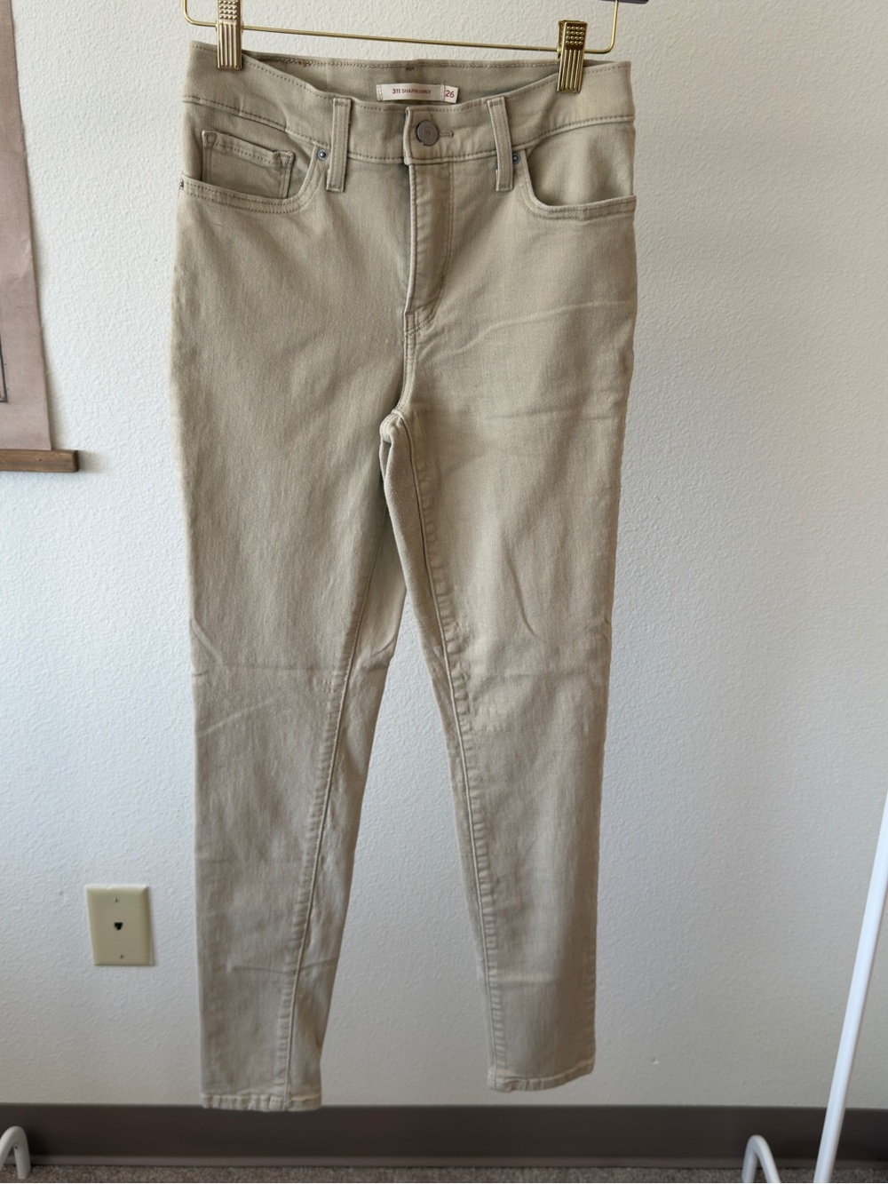 Levi’s 311 Shaping Skinny Jeans Women’s 26 Beige Tan Stretch Pants - Picture 2 of 14